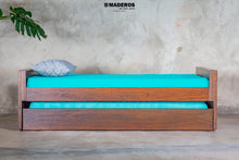 Cargar imagen en el visor de la galería, Cama Tarima Carmín Con Nicho 1.00m