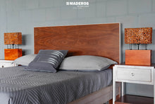 Cargar imagen en el visor de la galería, Cama Málaga de 1.40m