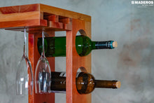 Cargar imagen en el visor de la galería, Botellero De Mesa Cacique Cedro