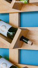 Cargar imagen en el visor de la galería, Botellero de Pared Épica