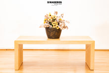 Cargar imagen en el visor de la galería, Mesa de Centro Danesa