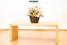 Cargar imagen en el visor de la galería, Mesa de Centro Danesa