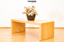 Cargar imagen en el visor de la galería, Mesa de Centro Danesa