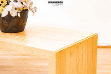 Cargar imagen en el visor de la galería, Mesa de Centro Danesa