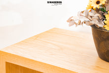 Cargar imagen en el visor de la galería, Mesa de Centro Danesa