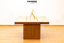 Cargar imagen en el visor de la galería, Mesa de Centro Ferreira