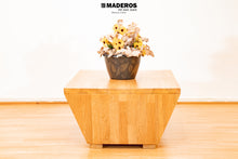 Cargar imagen en el visor de la galería, Mesa de Centro Alaska