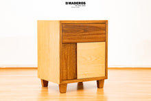 Cargar imagen en el visor de la galería, Mesa De Noche Zury