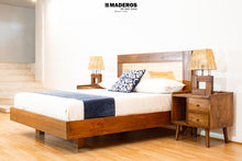 Cargar imagen en el visor de la galería, Cama Orquídea de 1.60m