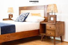 Cargar imagen en el visor de la galería, Cama Orquídea de 1.60m