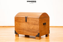 Cargar imagen en el visor de la galería, Baúl Curvo Orión