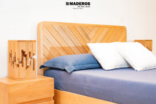 Cargar imagen en el visor de la galería, Cama Pamplona de 1.60m