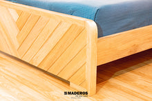 Cargar imagen en el visor de la galería, Cama Pamplona de 1.60m