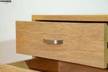 Cargar imagen en el visor de la galería, Mesa De Noche Inglés