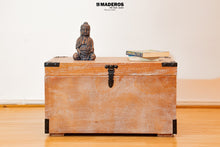 Cargar imagen en el visor de la galería, Baúl Decorativo