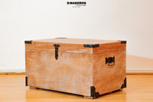 Cargar imagen en el visor de la galería, Baúl Decorativo