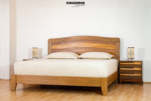 Cargar imagen en el visor de la galería, Cama Gardenia de 2.00m