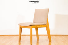 Cargar imagen en el visor de la galería, Silla de Comedor Ingles