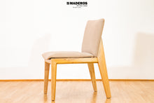 Cargar imagen en el visor de la galería, Silla de Comedor Ingles