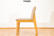 Cargar imagen en el visor de la galería, Silla de Comedor Ingles