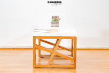Cargar imagen en el visor de la galería, Mesa De Centro Stork