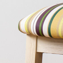 Cargar imagen en el visor de la galería, Silla Macana - Maderos de San Juan Silla Arábica - Maderos de San Juan Silla de comedor tapizada en lino gris. Comedores. Sillas para mesa de comedor. Sillas para mesas de comedores. Asiento de comedor. Comedores. Silla acolchada para area de comedor. Asiento acolchado. Asiento de comedor tapizado. Muebles en lino. Editar texto alternativo