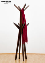 Cargar imagen en el visor de la galería, Perchero De Pie Braxton de 1.75m