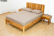 Cargar imagen en el visor de la galería, Cama Miranda de 1.40m