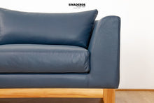 Cargar imagen en el visor de la galería, Sofá De Cuero Armani