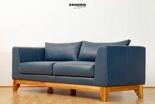 Cargar imagen en el visor de la galería, Sofá De Cuero Armani