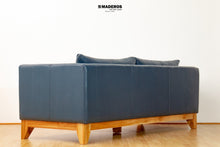 Cargar imagen en el visor de la galería, Sofá De Cuero Armani