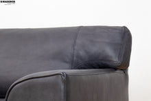 Cargar imagen en el visor de la galería, Sofá De Cuero De La Prada