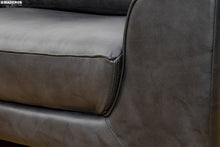 Cargar imagen en el visor de la galería, Sofá De Cuero De La Prada