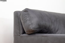Cargar imagen en el visor de la galería, Sofá De Cuero De La Prada