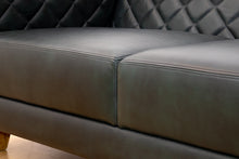 Cargar imagen en el visor de la galería, Sofá De Cuero Inglés