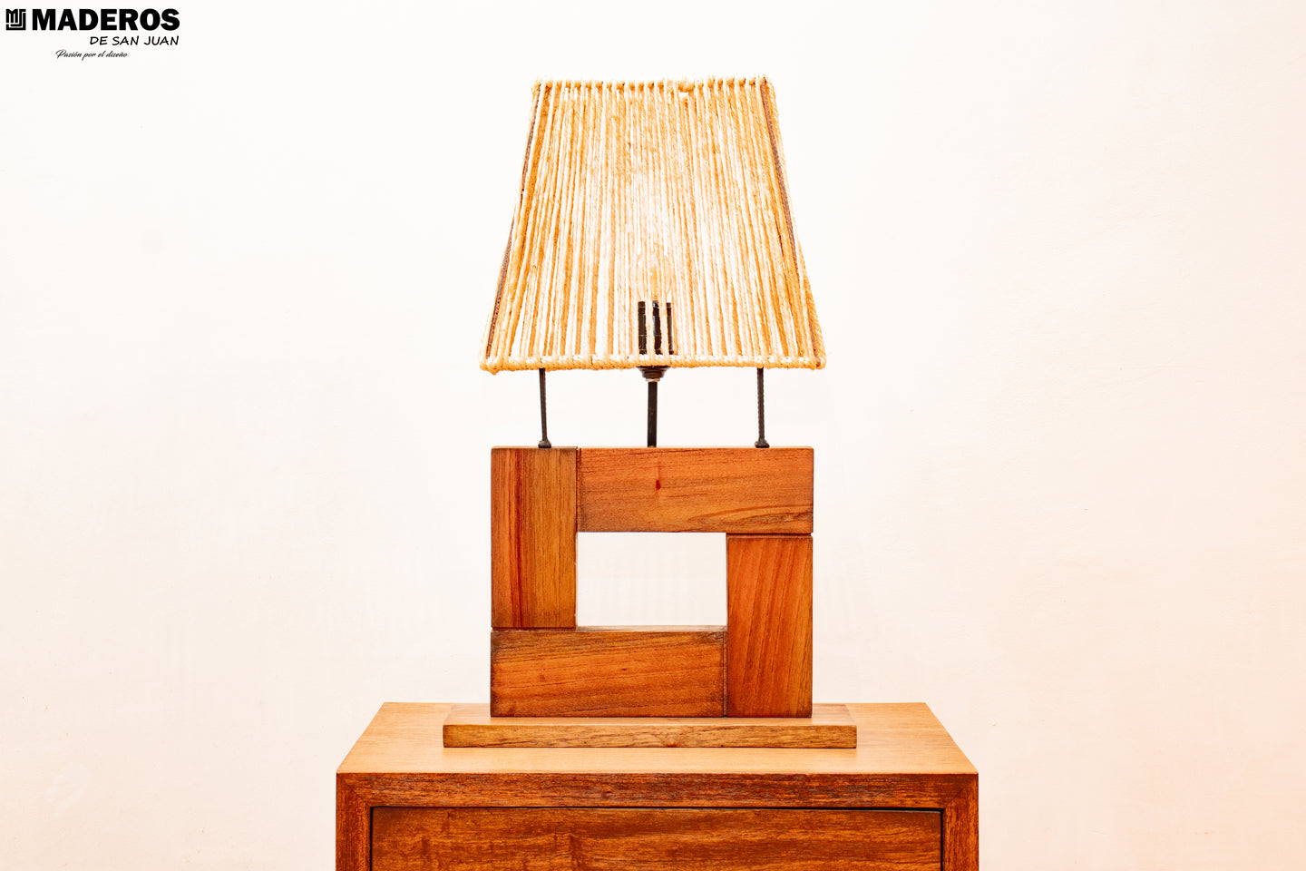 Lampara De Mesa Gardenia