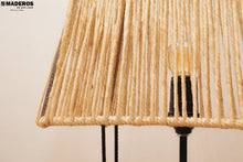 Cargar imagen en el visor de la galería, Lampara De Mesa Gardenia
