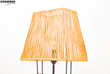 Cargar imagen en el visor de la galería, Lampara De Mesa Orquídea
