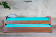 Cargar imagen en el visor de la galería, Cama Tarima Carmín Con Nicho 1.00m
