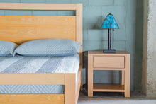 Cargar imagen en el visor de la galería, Cama Venecia de 1.40m
