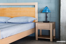 Cargar imagen en el visor de la galería, Cama Venecia de 1.40m
