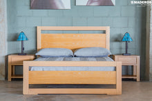 Cargar imagen en el visor de la galería, Cama Venecia de 1.40m
