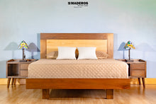 Cargar imagen en el visor de la galería, Cama Orquídea de 1.60m
