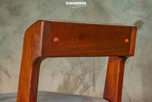 Cargar imagen en el visor de la galería, Silla de Comedor Lirios
