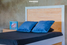 Cargar imagen en el visor de la galería, Cama Montreal de 1.20m
