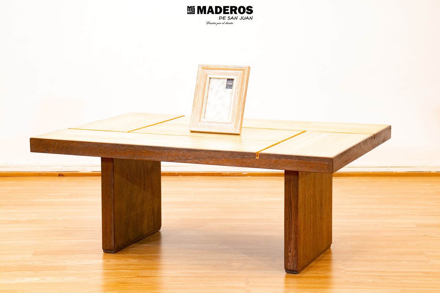 Mesa de Centro Ferreira
