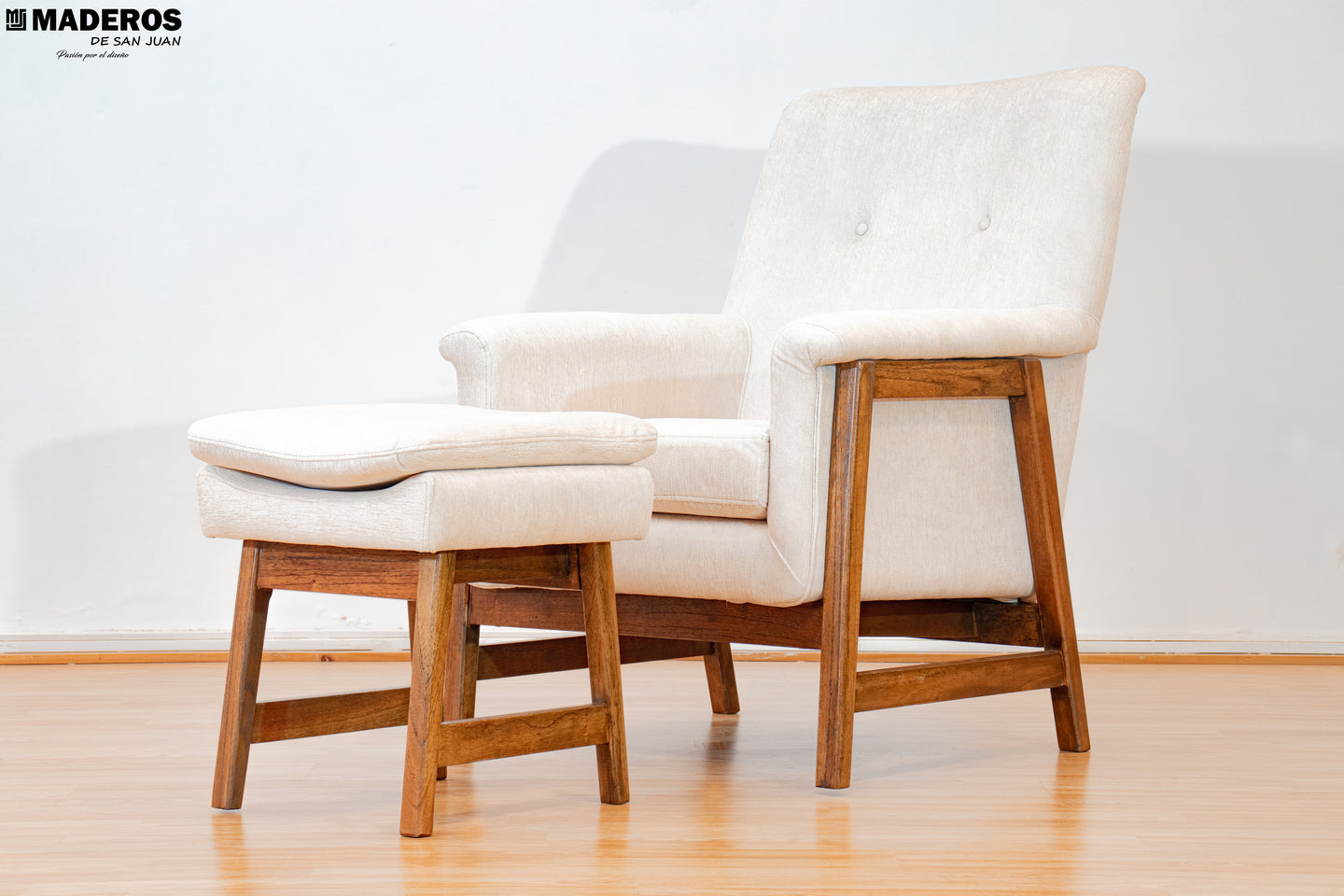 Silla Auxiliar Con Puff Megan